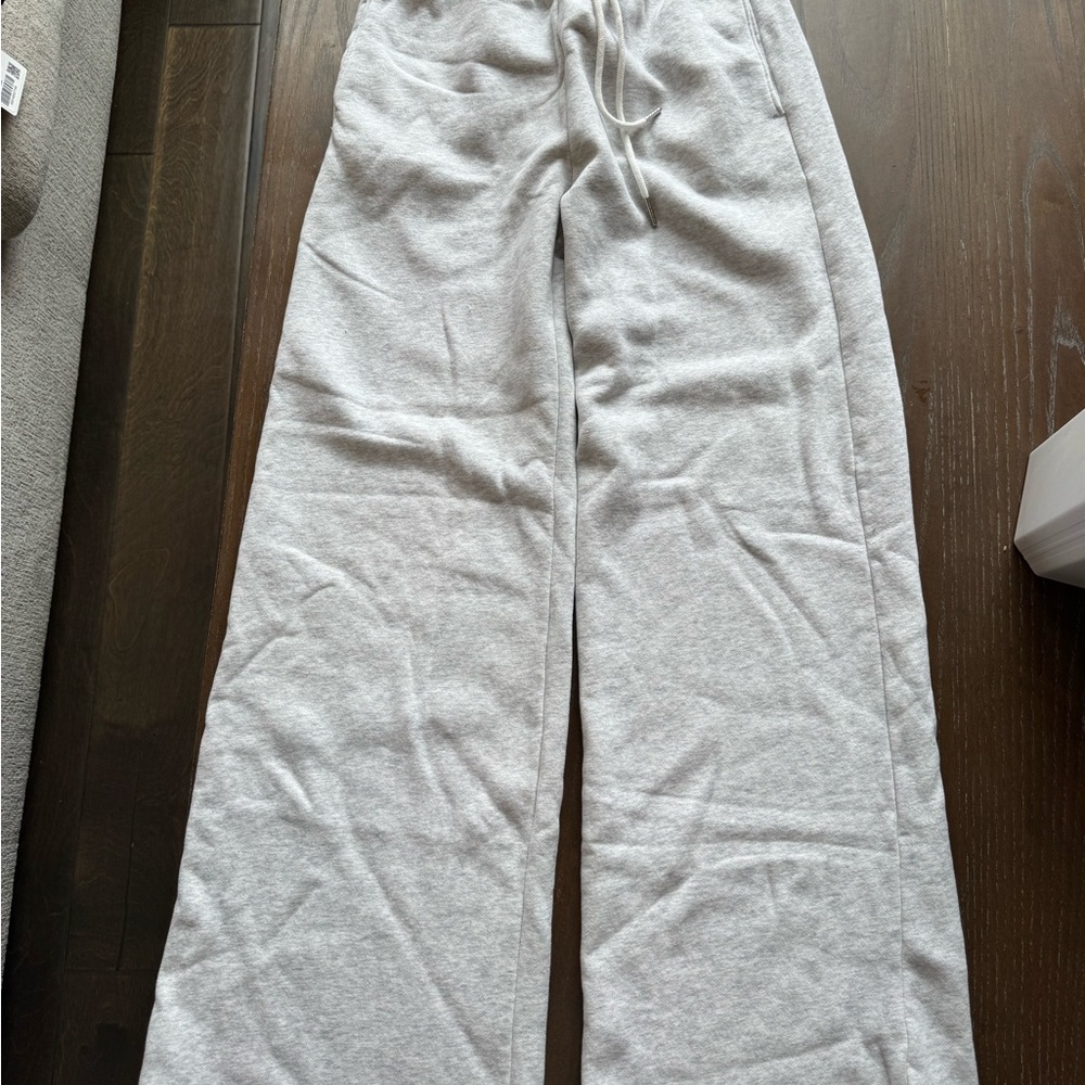Abercrombie Gray women’s  Sweatpants